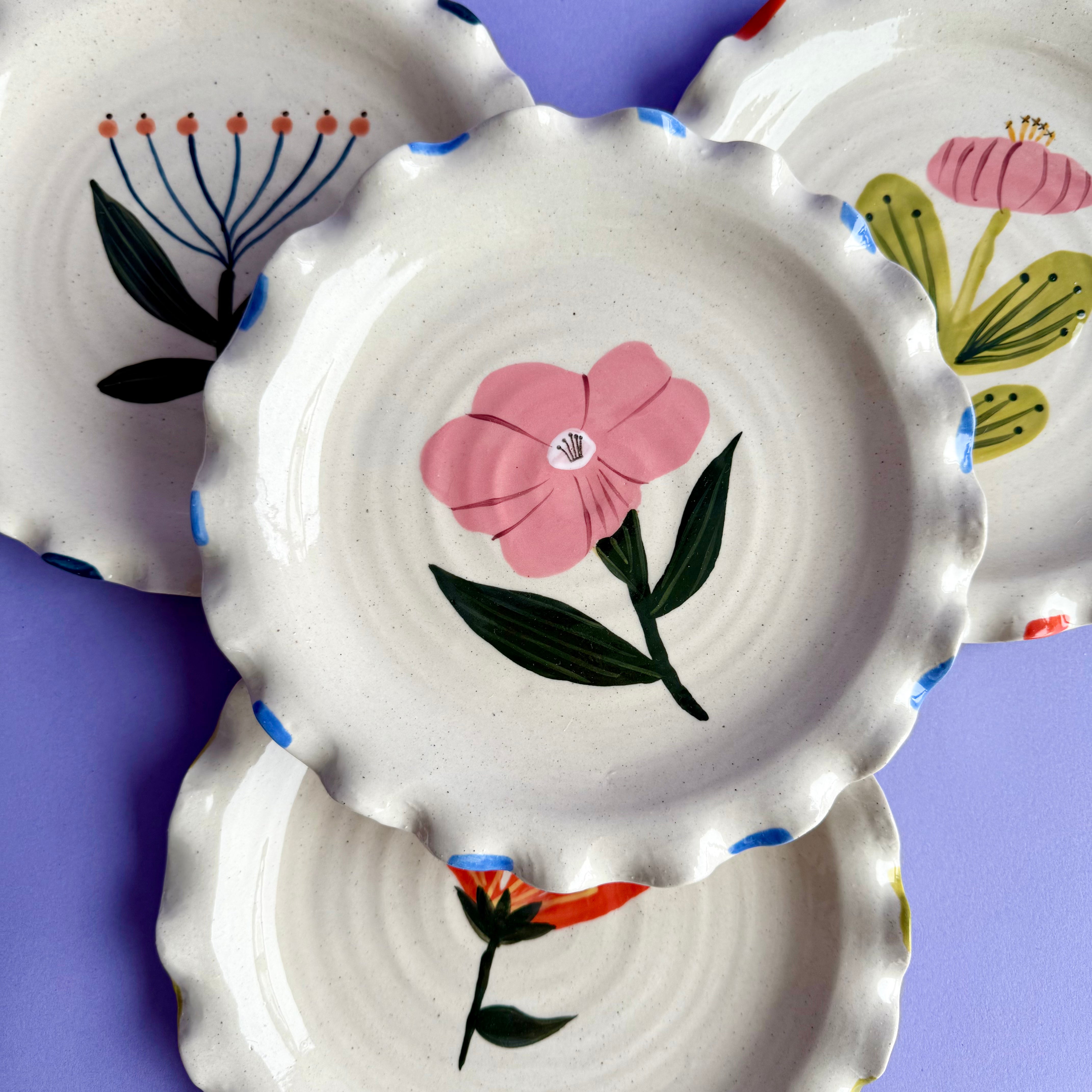 Hand Painted Ruffled Edge Flower Plate